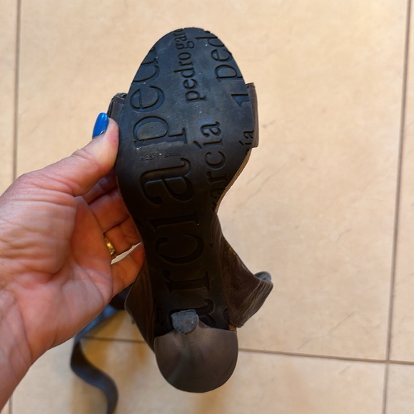 Pedro Garcia Grey Leather Heels - size 8 - Picture 8 of 10